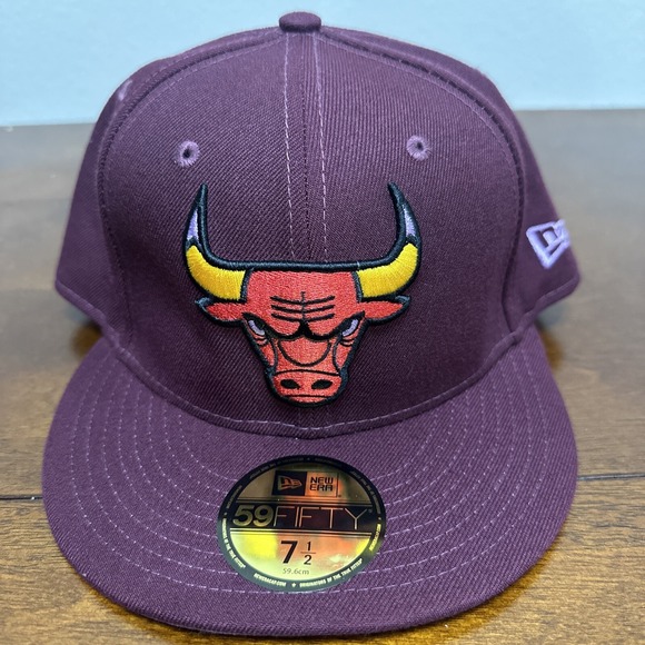 New Era Other - NEW ERA 59FIFTY 5950 FITTED HAT CHICAGO BULLS CAP SIZE 7-1/2 BURGUNDY
